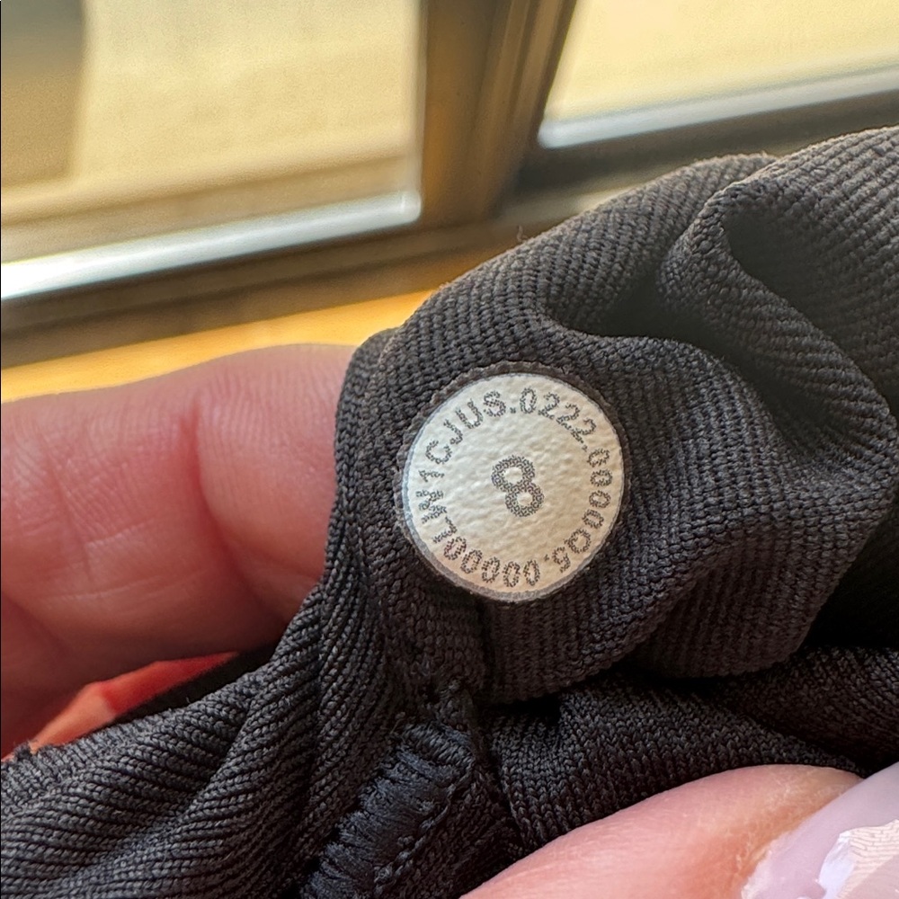 lululemon Ebb to Street Cropped Racerback Tank Top
Light Support, B/C Cup - Picture 2 of 6